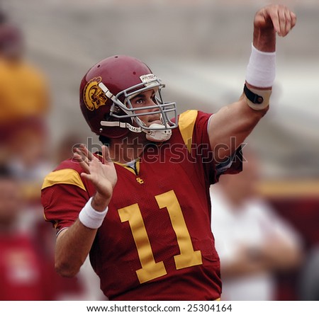 LOS ANGELES – OCT 10: Heisman trophy winning quarterback Matt Leinhart gestures during the game between Usc vs Arizona at the Los Angeles Coliseum on October 10, 2004 in Los Angeles.
