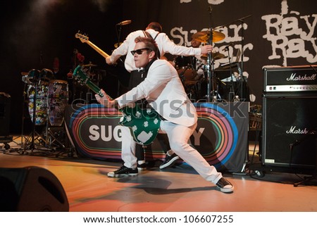 LOS ANGELES, CA - JUNE 29: Mark McGrath and Justin Bivona of Sugar Ray perform to a sold-out crowd at first annual Summerland tour at the Greek Theatre on June 29, 2012 in Los Angeles, CA.