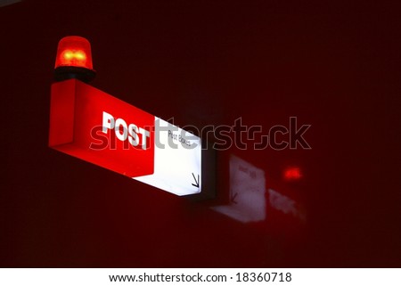 post sign with flashing light