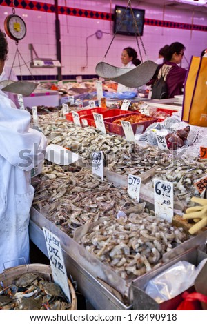 NEW YORK - SEPT 22: Chinatown fish market on September 22nd, 2013 in Manhattan, New York.