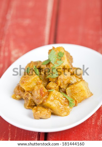 Bombay potatoes in a rich aromatic curry sauce