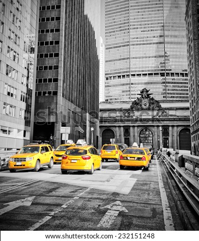 Yellow cabs on Park Avenue in front of Grand Central Terminal, New York