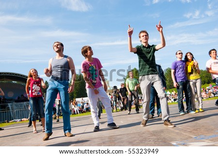 MOSCOW - JUNE 5: People at VII International Festival \