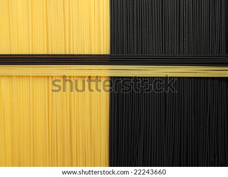 Black and yellow Spaghetti next to each other
