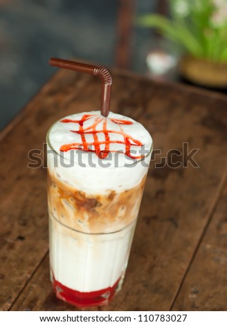 iced strawberry latte, creative food