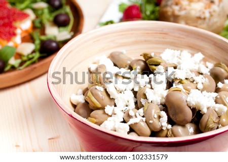 Broad beans with pecorino cheese