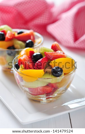 Fresh fruit salad with strawberry, kiwi and blueberry