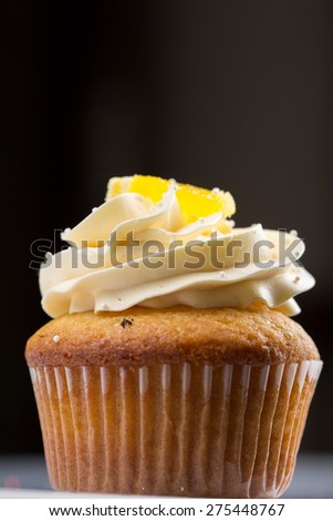 American cupcake, lemon taste, black and white background