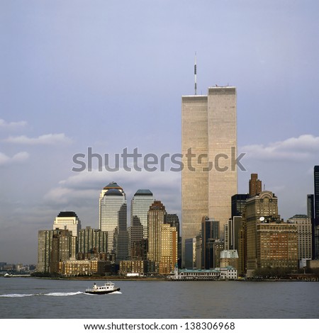 The Nyc Skyline With The World Trade Center Seen From Nj