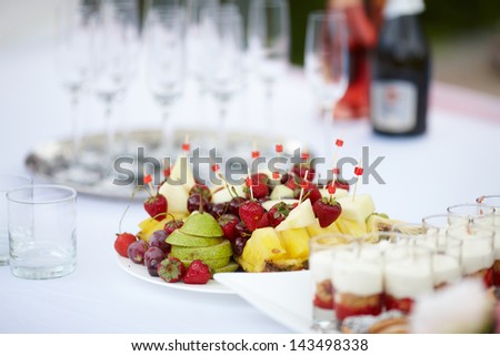 fruit plate on wedding table at sunset