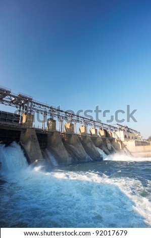 Hydroelectric pumped storage  river