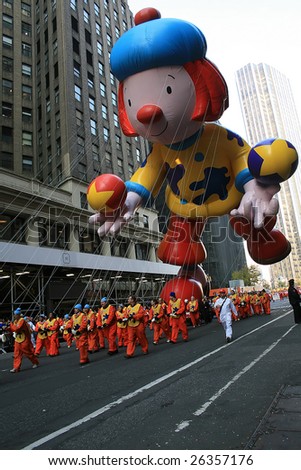 MANHATTAN – NOVEMBER 27 : A JoJo\'c Circus balloon floats at Macy\'s Thanksgiving Day Parade on November 27, 2007 in Manhattan, New York.