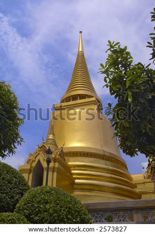golden chedi in wat phro in Bangkok, Thailand is one of the most important shrine all over the kingdom