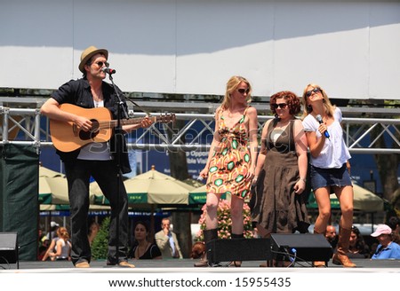 NEW YORK - JULY 17: Jeb Brown, Lauren Kennedy, and others Performed in the Pure Country - The Broadway at Bryant Park in NYC - a free public event on July 17, 2008