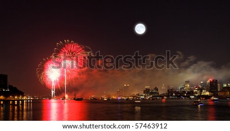 The fireworks in the country displayed over the Hudson River