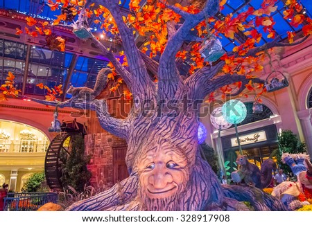 LAS VEGAS - OCT 15 : Fall season in Bellagio Hotel Conservatory & Botanical Gardens on October 15 , 2015 in Las Vegas. There are five seasonal themes that the Conservatory undergoes each year.