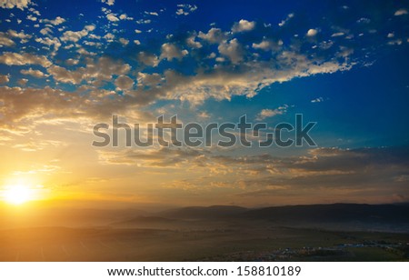 Early morning, the sun rises, mountain. natural landscape