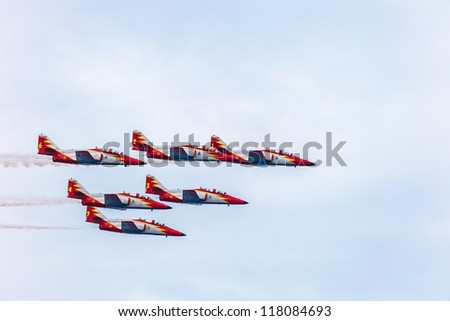 CADIZ, SPAIN-SEP 11: Aircrafts of the Patrulla Aguila taking part in a test on the 2nd airshow of Cadiz on Sep 111, 2009, in Cadiz, Spain