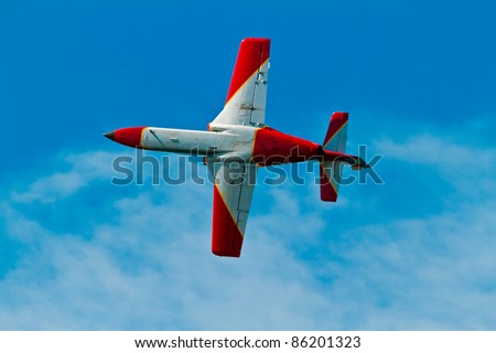 CADIZ, SPAIN-SEP 9: Aircraft of the Patrulla Aguila taking part in a test on the 4th airshow of Cadiz on Sep 9, 2011, in Cadiz, Spain