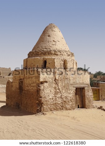 old town scenery of Al-Qasr, a village in the Dakhla Oasis in Egypt
