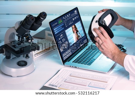 Two doctors who are going to do a collaborative work at a distance/ doctor with Virtual reality equipment in the laboratory