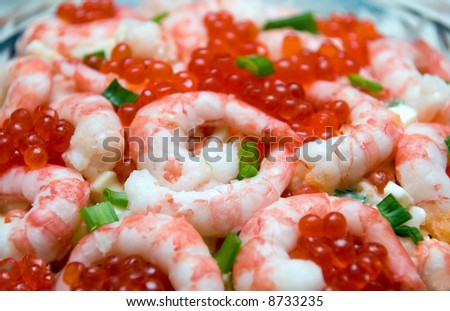 king tiger prawn with red roe and onion