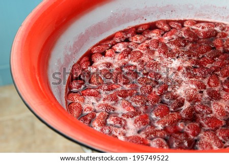 Strawberry jam texture
