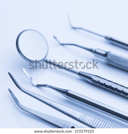 Dentist basic cutlery instruments for tooth loss
