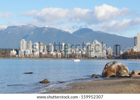 Looking across English Bay to the city of Vancouver/Vancouver/Looking eastward across English Bay to the coastal Canadian city of Vancouver