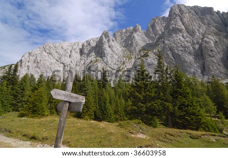 Alpine hiking trails hints along a trail on Italian Dolomites