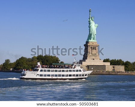Statue of Liberty, cruise boat, New York City