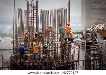 construction site workers