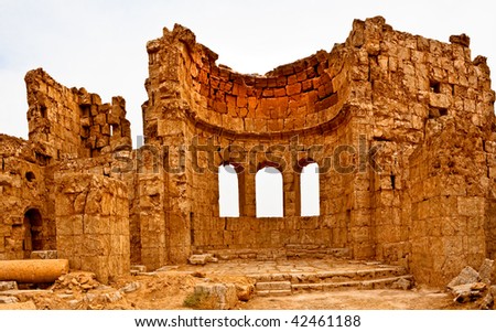 Ruins of the Basilica of St. Sergius rise out of Syrian desert in ancient Rasafa - Byzantine period. Inside Diocletian fort witch  defend against Persian attacks - Roman time. Apse of the basilica.