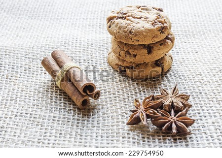 Cookies, cinnamon sticks and star anise