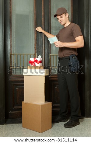 looking on his note for the packages