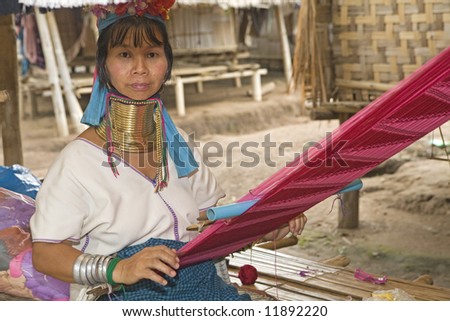 Long-necked hill-tribe women