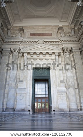 BRUSSELS - JUNE 22: Neoclasical vestiubule of Justice palace. Palace was built between 1866 and 1883 in the eclectic style by architect Joseph Poelaert on June 22, 2012 in Brussels.