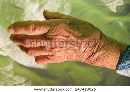 hand of old woman