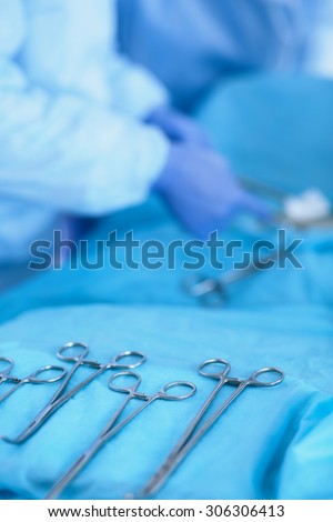 Surgical instruments and tools including scalpels
