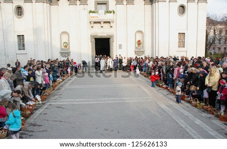 TERNOPOL, UKRAINE - APRIL 23:Easter in the Greek Catholic Church. Cathedral of 19th century on april 23, 2006  in Ternopol, Ukraine