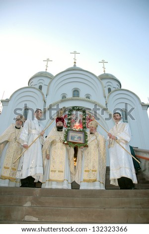TERNOPOL, UKRAINE - APRIL 24: Easter in the Orthodox Church . Church of the Holy Vera, Nadezda, Lubov on april 24, 2006 in Ternopol, Ukraine