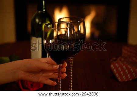 hand holding wine