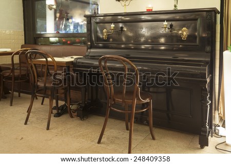 piano in bar interior