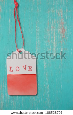 Love label on  grunge wood seamless background