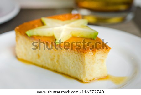 custard cream cake and star fruits  , sweet dessert