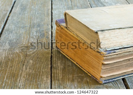 old books on wooden table/books/read