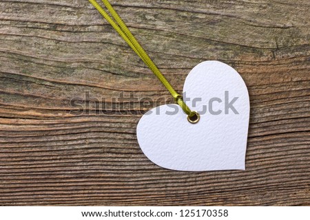 Label on wooden ground/label/wood