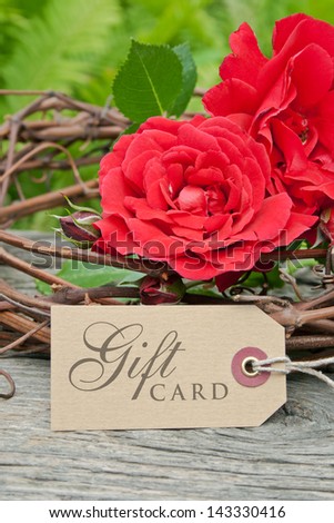 red roses and  gift card/roses/gift card