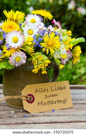 Mother`s day card with bouquet of flowers/With love on Mother`s Day/german
