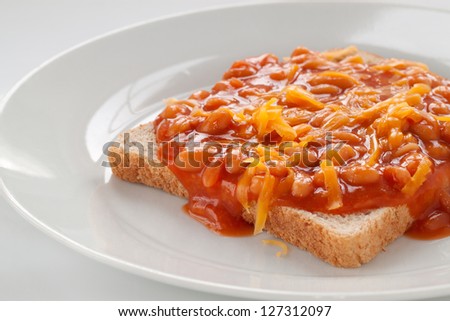 Baked Beans on Toast with Cheese